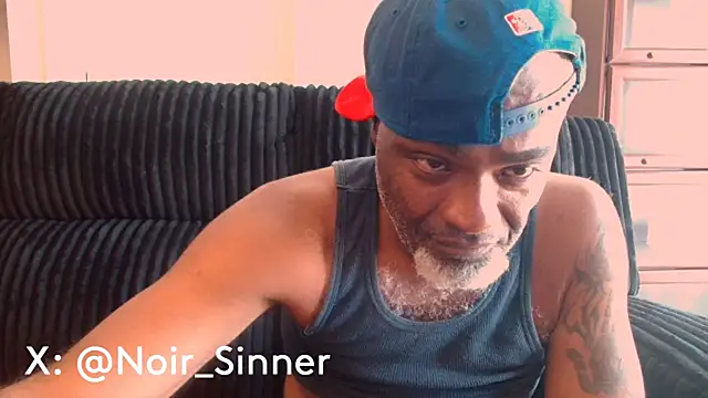 sinnernoir Show in webcam