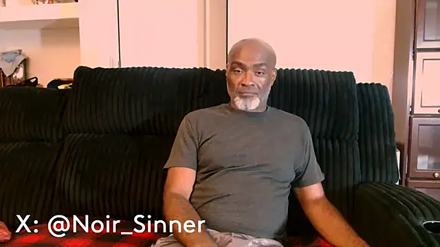 sinnernoir: διαδικτυακό σόου στην κάμερα