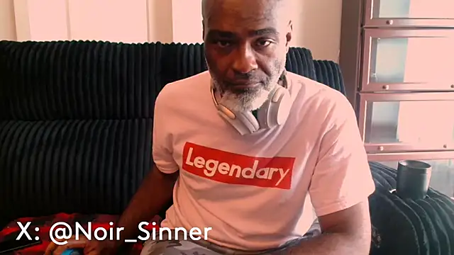 הופעת וובקאם של sinnernoir