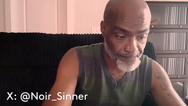 sinnernoir Show in webcam