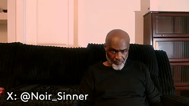 sinnernoir Show in webcam