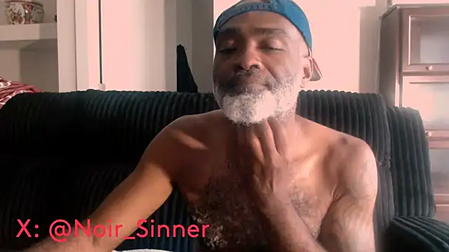 sinnernoir: διαδικτυακό σόου στην κάμερα