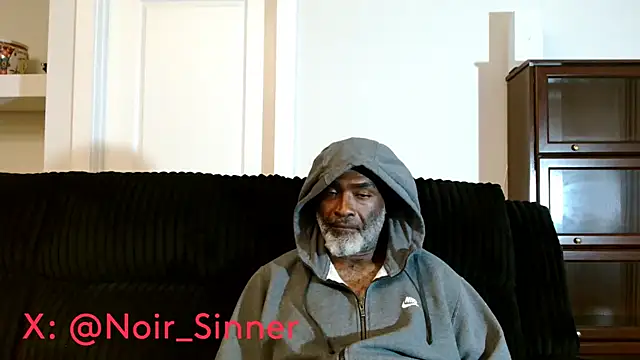 sinnernoir: διαδικτυακό σόου στην κάμερα