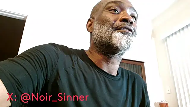 sinnernoir Show in webcam