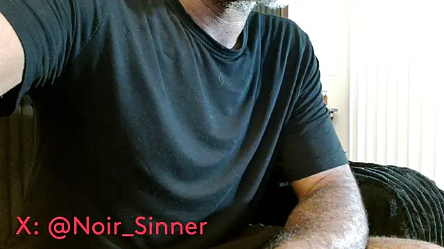 הופעת וובקאם של sinnernoir