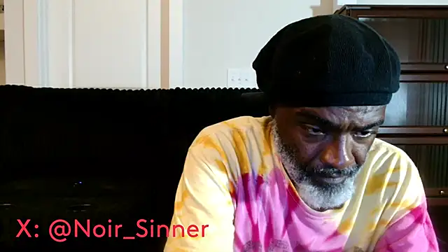 הופעת וובקאם של sinnernoir