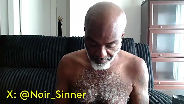 sinnernoir: διαδικτυακό σόου στην κάμερα