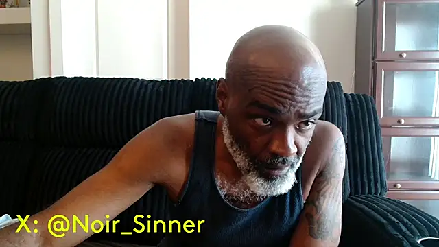 sinnernoir Show in webcam