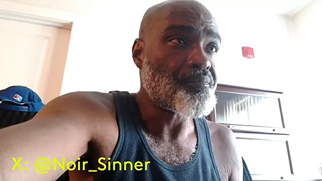 sinnernoir Show in webcam