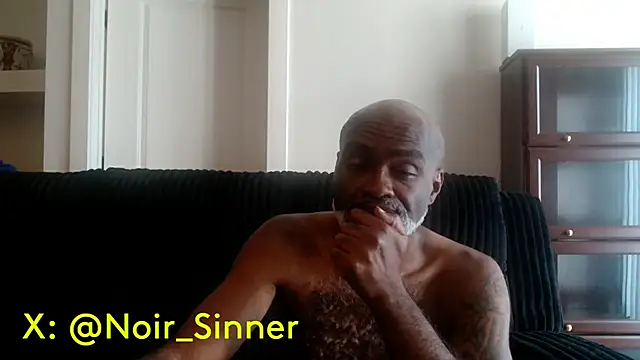 Show modela sinnernoir na web-kameri