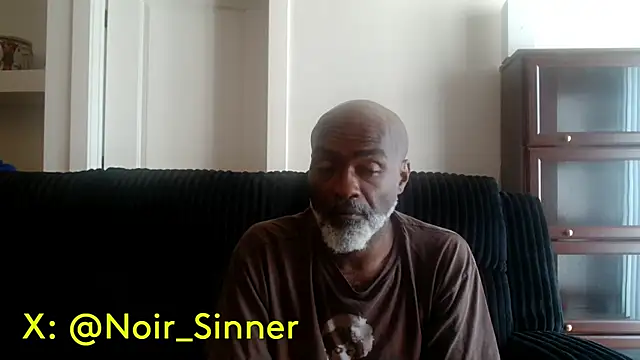 sinnernoir: διαδικτυακό σόου στην κάμερα