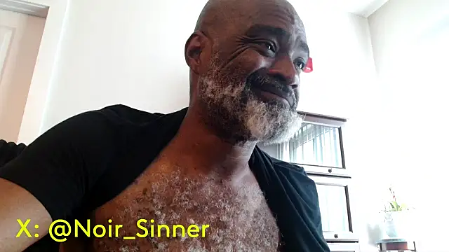 sinnernoir: διαδικτυακό σόου στην κάμερα