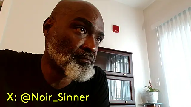 sinnernoir Show in webcam