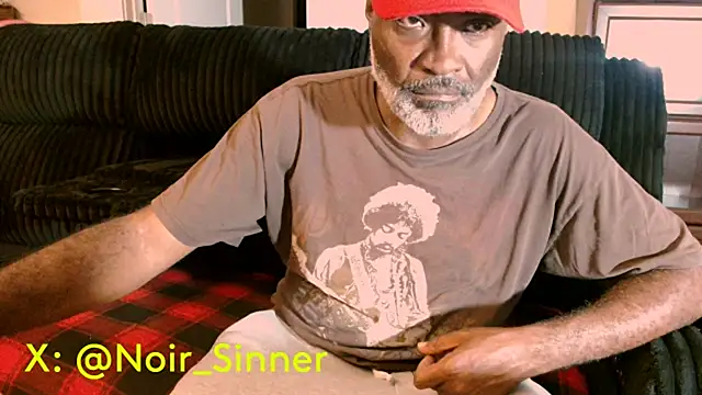 sinnernoir: διαδικτυακό σόου στην κάμερα