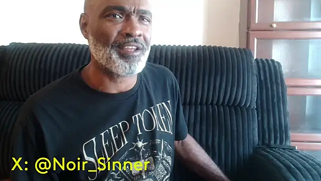 Pertunjukan Kamera Web sinnernoir