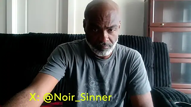 הופעת וובקאם של sinnernoir