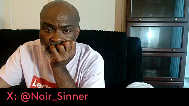 הופעת וובקאם של sinnernoir