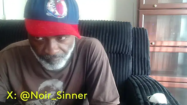 sinnernoir: διαδικτυακό σόου στην κάμερα
