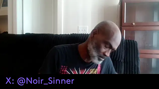 sinnernoir Show in webcam