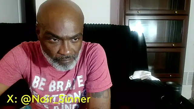 Show modela sinnernoir na web-kameri