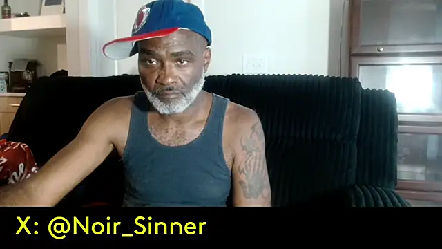 sinnernoir: διαδικτυακό σόου στην κάμερα