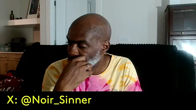 sinnernoir: διαδικτυακό σόου στην κάμερα