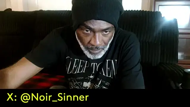 הופעת וובקאם של sinnernoir