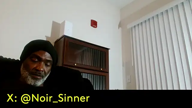 sinnernoir Show in webcam