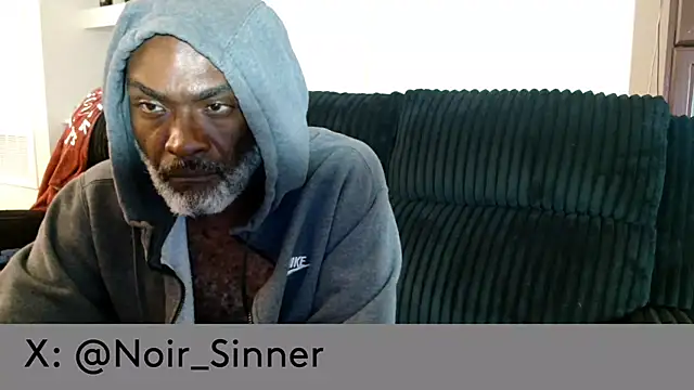 sinnernoir: διαδικτυακό σόου στην κάμερα