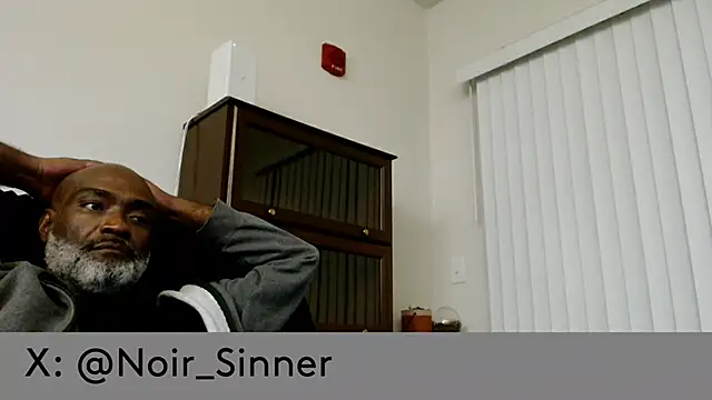 sinnernoir Show in webcam