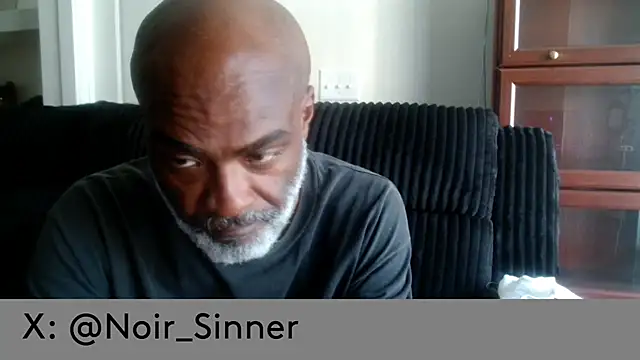 sinnernoir Show in webcam