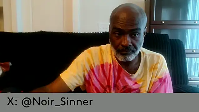 Show modela sinnernoir na web-kameri