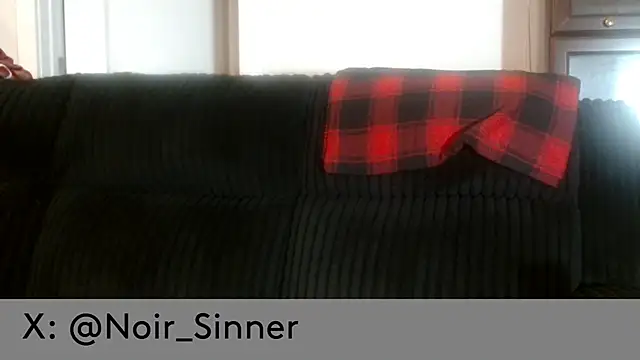 sinnernoir Show in webcam