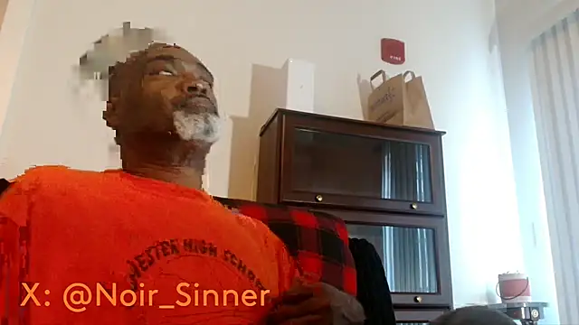 sinnernoir Show in webcam