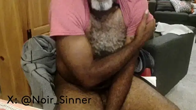 הופע ת וובקאם של sinnernoir
