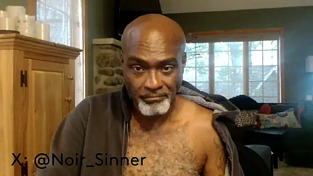 הופעת וובקאם של sinnernoir