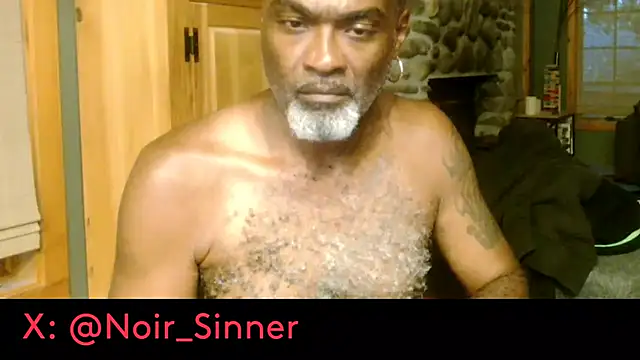 הופעת וובקאם של sinnernoir