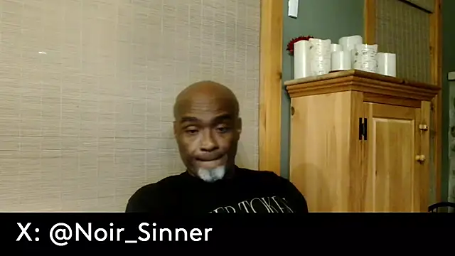 sinnernoir Show in webcam
