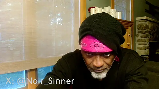 הופעת וובקאם של sinnernoir