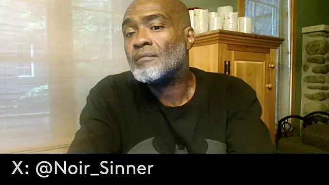 sinnernoir Show in webcam