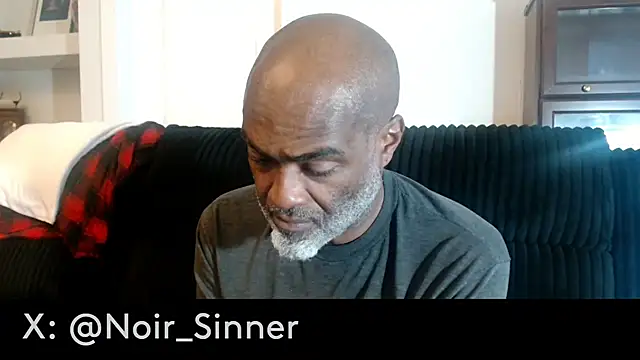 sinnernoir Show in webcam