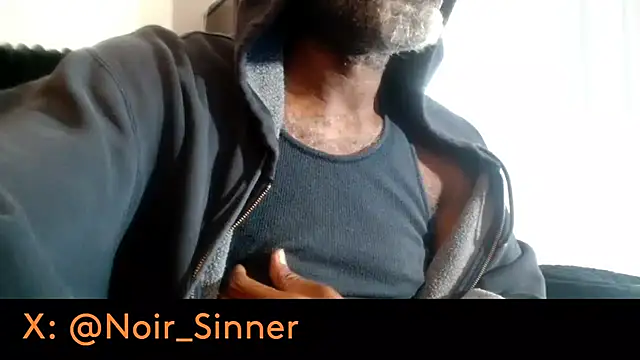 sinnernoir Show in webcam