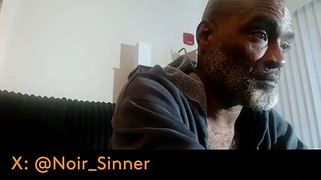 sinnernoir Show in webcam