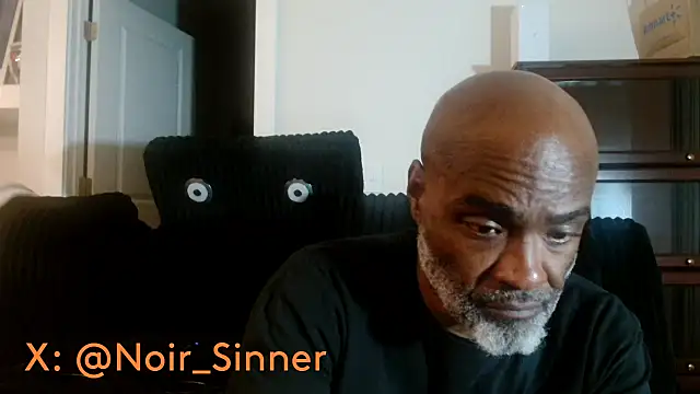 sinnernoir: διαδικτυακό σόου στην κάμερα