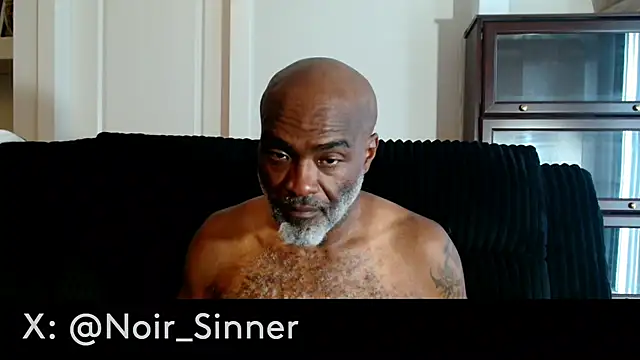 sinnernoir: διαδικτυακό σόου στην κάμερα