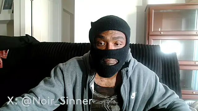 sinnernoir Show in webcam