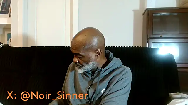 sinnernoir Show in webcam