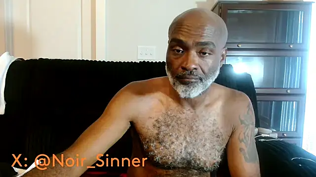 Show modela sinnernoir na web-kameri