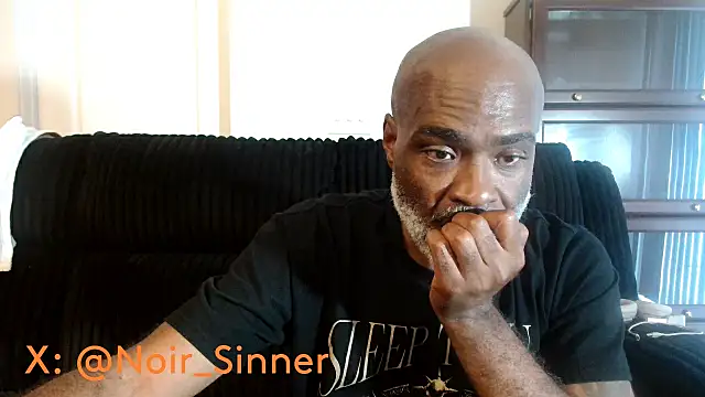 sinnernoir Show in webcam