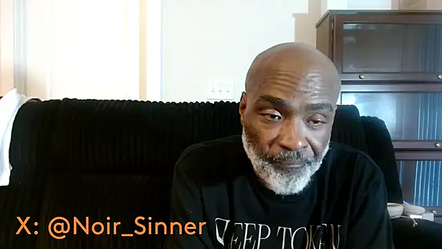 הופעת וובקאם של sinnernoir
